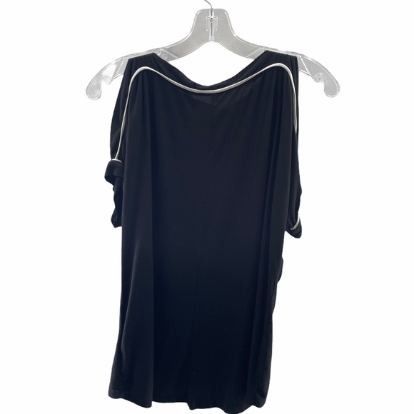 Cable and Gauge Cold Shoulder Top Black and White - Picture 8 of 11